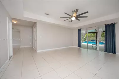 2890 NE 4th St, Homestead, FL 33033 - Photo 31
