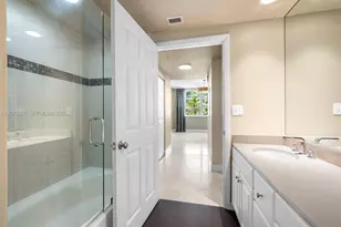 2000 N Bayshore Dr, Miami, FL 33137 - Photo 13
