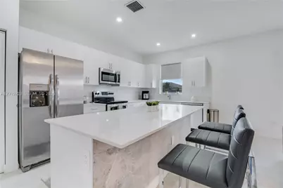 19100 SW 132nd Pl, Miami, FL 33177 - Photo 15