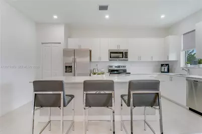 19100 SW 132nd Pl, Miami, FL 33177 - Photo 17