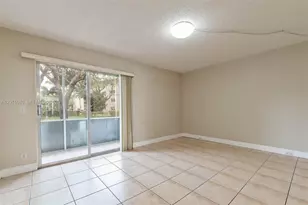 13355 SW 9th Ct, Pembroke Pines, FL 33027 - Photo 5