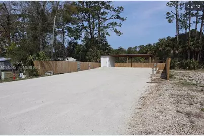 609 SE 2nd Ave, Chiefland, FL 32359 - Photo 5