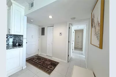 7135 Collins Ave #1214, Miami Beach, FL 33141 - Photo 13