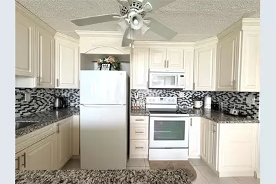 7135 Collins Ave #1214, Miami Beach, FL 33141 - Photo 11