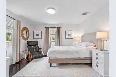 200 SW 2nd Ave, Hallandale Beach, FL 33009 - Photo 17