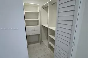 10296 NW 9th St Cir, Miami, FL 33172 - Photo 9