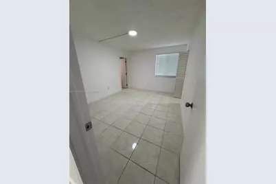 10296 NW 9th St Cir #202, Miami, FL 33172 - Photo 7
