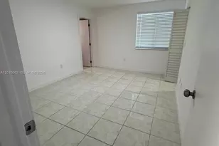 10296 NW 9th St Cir, Miami, FL 33172 - Photo 7