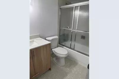 10296 NW 9th St Cir #202, Miami, FL 33172 - Photo 9