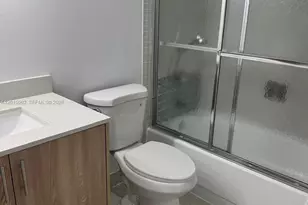 10296 NW 9th St Cir, Miami, FL 33172 - Photo 9