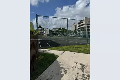 10296 NW 9th St Cir #202, Miami, FL 33172 - Photo 11