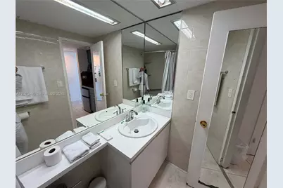 5445 Collins Ave #1606, Miami Beach, FL 33140 - Photo 7