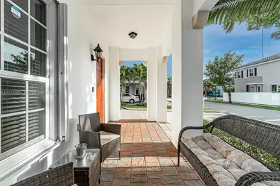17046 SW 94th Ln, Miami, FL 33196 - Photo 3