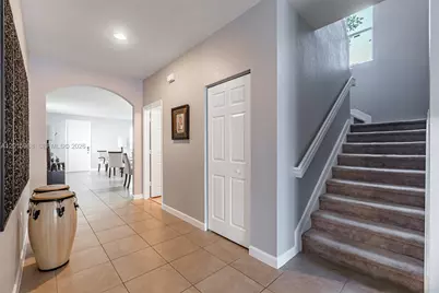 17046 SW 94th Ln, Miami, FL 33196 - Photo 9