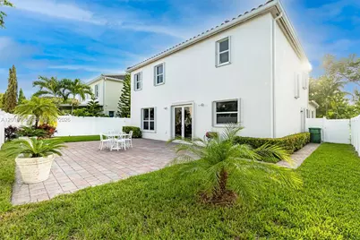 17046 SW 94th Ln, Miami, FL 33196 - Photo 5