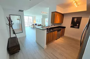 325 S Biscayne Blvd, Miami, FL 33131 - Photo 3