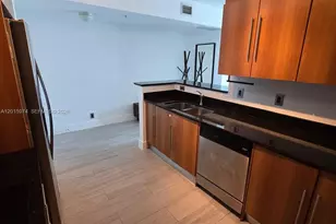 325 S Biscayne Blvd, Miami, FL 33131 - Photo 9