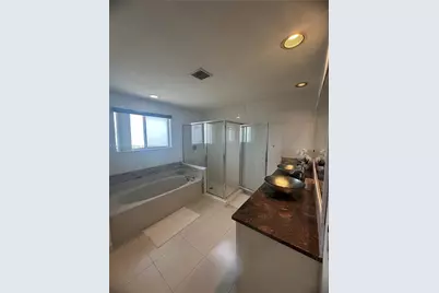 5402 Pointe Villa Dr #B, Lighthouse Point, FL 33064 - Photo 21
