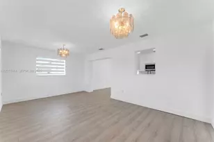 4211 SW 97th Pl, Miami, FL 33165 - Photo 11