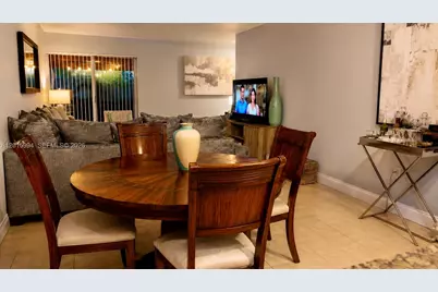 1734 W 57th Ter, Hialeah, FL 33012 - Photo 3