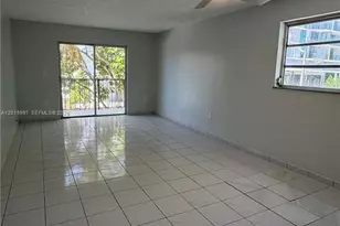 7101 Byron Ave, Miami Beach, FL 33141 - Photo 5