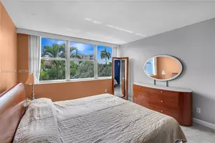 16565 NE 26th Ave, North Miami Beach, FL 33160 - Photo 15