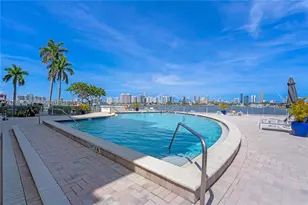 16565 NE 26th Ave, North Miami Beach, FL 33160 - Photo 37