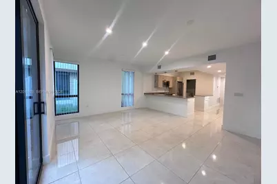 5481 W Oak Way #5481, Dania Beach, FL 33314 - Photo 3