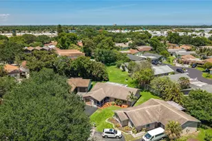 2176 Nova Village Dr, Davie, FL 33317 - Photo 37