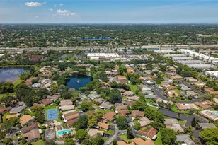 2176 Nova Village Dr, Davie, FL 33317 - Photo 41