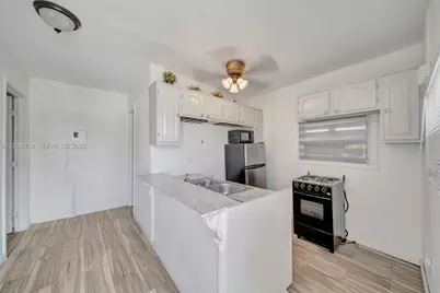 2890 NW 160th St, Miami Gardens, FL 33054 - Photo 21