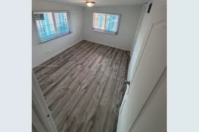 151 NW 17th Pl #3, Miami, FL 33125 - Photo 5