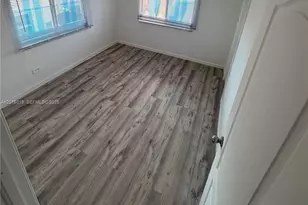 151 NW 17th Pl, Miami, FL 33125 - Photo 5