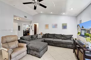 11730 NW 12th St, Pembroke Pines, FL 33026 - Photo 9
