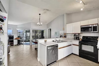 11730 NW 12th St, Pembroke Pines, FL 33026 - Photo 21