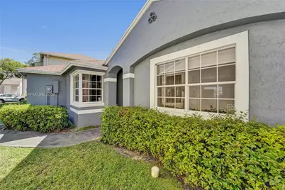 11730 NW 12th St, Pembroke Pines, FL 33026 - Photo 3