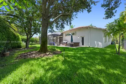 2538 Eagle Run Dr, Weston, FL 33327 - Photo 35