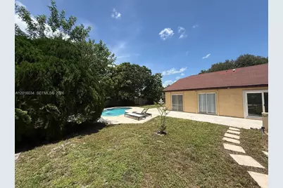 11143 E Model Cir E, Boca Raton, FL 33428 - Photo 23