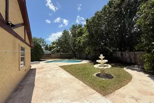 11143 E Model Cir E, Boca Raton, FL 33428 - Photo 29