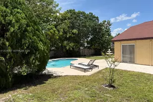 11143 E Model Cir E, Boca Raton, FL 33428 - Photo 25
