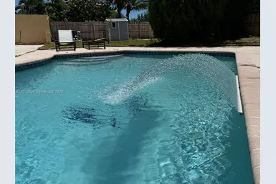 11143 E Model Cir E, Boca Raton, FL 33428 - Photo 17
