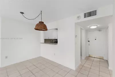 345 Ocean Dr #424, Miami Beach, FL 33139 - Photo 9