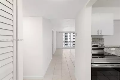 345 Ocean Dr #424, Miami Beach, FL 33139 - Photo 15