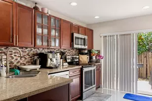 5605 NW 109th Ave, Doral, FL 33178 - Photo 7