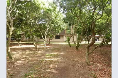 18950 SW 240th St, Homestead, FL 33031 - Photo 5