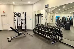 300 S Biscayne Blvd, Miami, FL 33131 - Photo 15