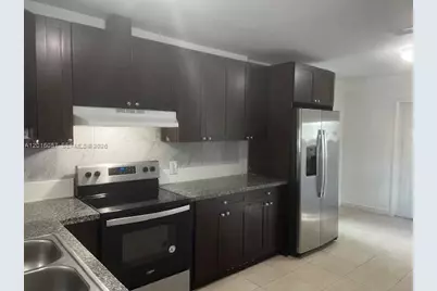 1036 NW 64th St, Miami, FL 33150 - Photo 5