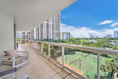 20191 E Country Club Dr #601, Aventura, FL 33180 - Photo 23