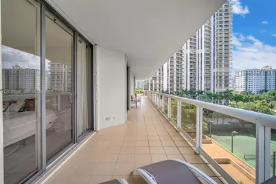 20191 E Country Club Dr #601, Aventura, FL 33180 - Photo 21