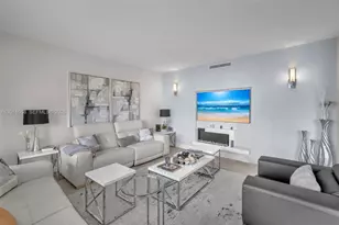 20191 E Country Club Dr, Aventura, FL 33180 - Photo 3